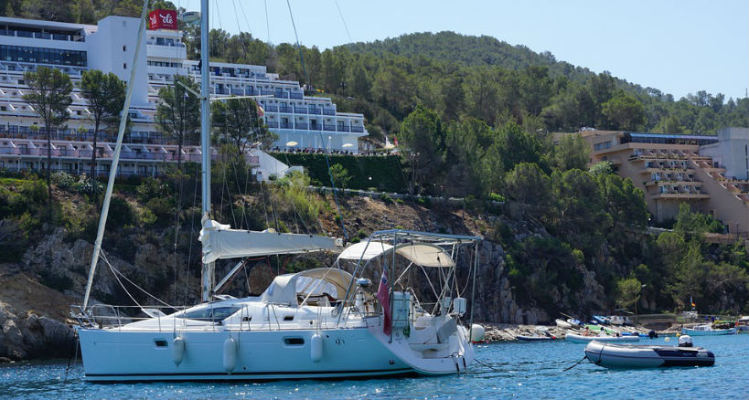 Opciones para alquilar barcos en Ibiza