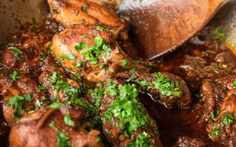 Muslos de pollo en salsa